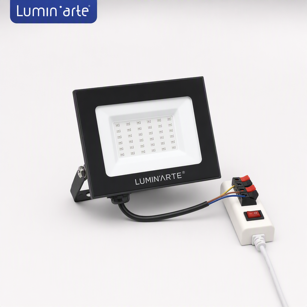 Светодиодный прожектор LUMIN'ARTE LFL-50W/R 50Вт красный цвет свечения IP65